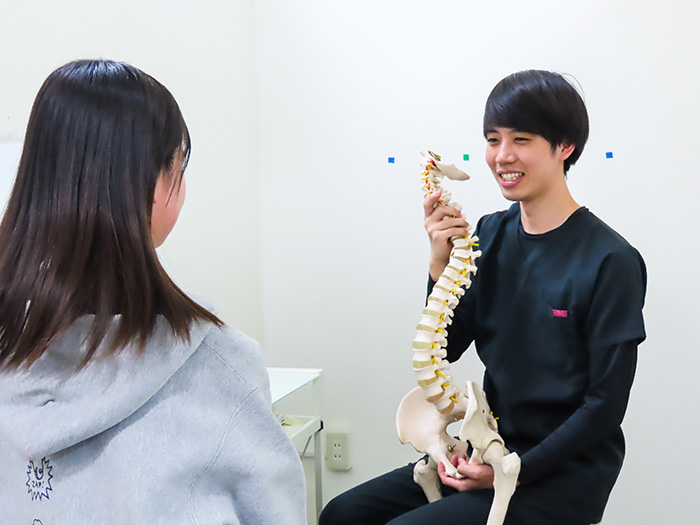 完全個室での初回カウンセリングの様子